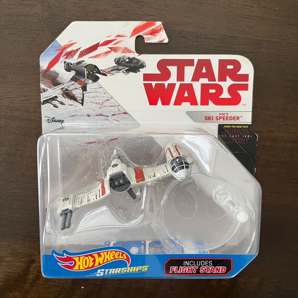 Mattel Hot Wheels Star Wars The Last Jedi Poe’s Ski Speeder